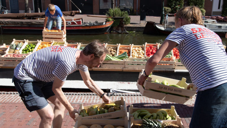 Foto Jannie C. de Groot LVAF - Groenteveiling Aalmarkt